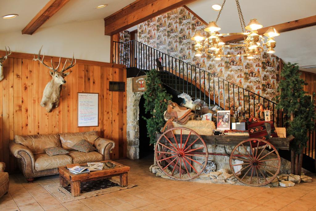 Flying L Ranch Resort & Golf Course Бандера Экстерьер фото